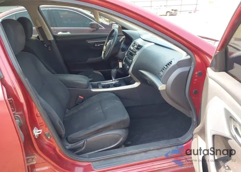 2015 Nissan Altima 2.5/2.5 S/2.5 Sl/2.5 Sv из США, поврежденный, VIN 1N4AL3AP3FN311545